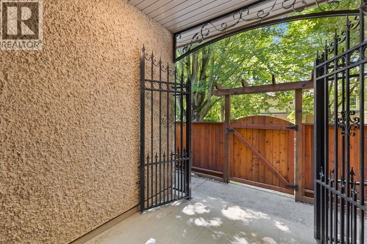 Photo 8 of 8291 Laurel Street, Vancouver BC