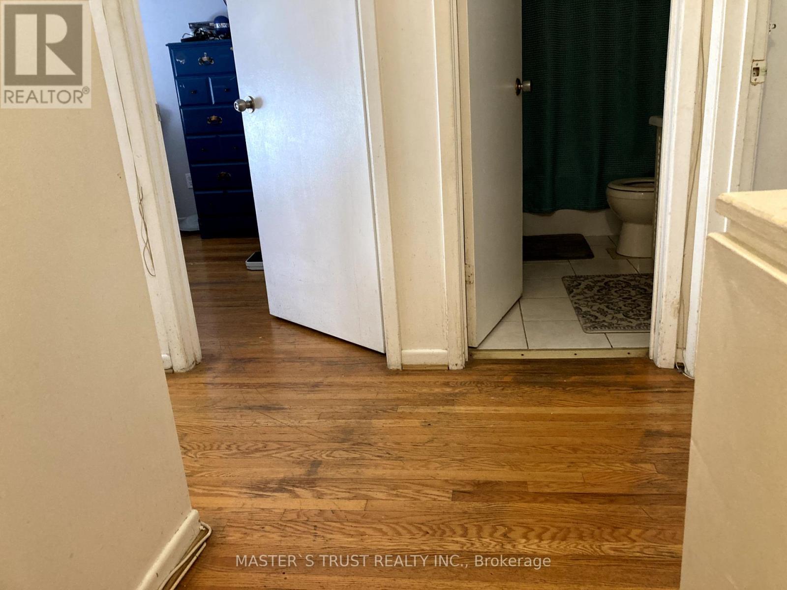 Photo 4 of 72 246 John Garland Boulevard, Toronto ON