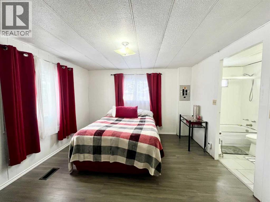 Photo 15 of 239 3223 83 Street Nw, Calgary AB