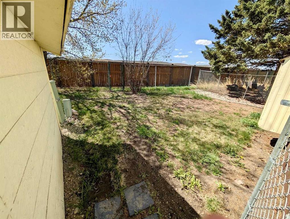 Photo 5 of 239 3223 83 Street Nw, Calgary AB