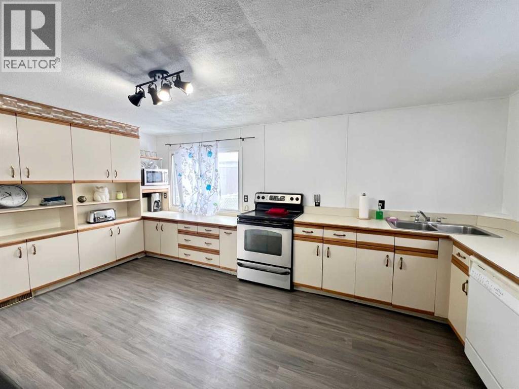Photo 11 of 239 3223 83 Street Nw, Calgary AB