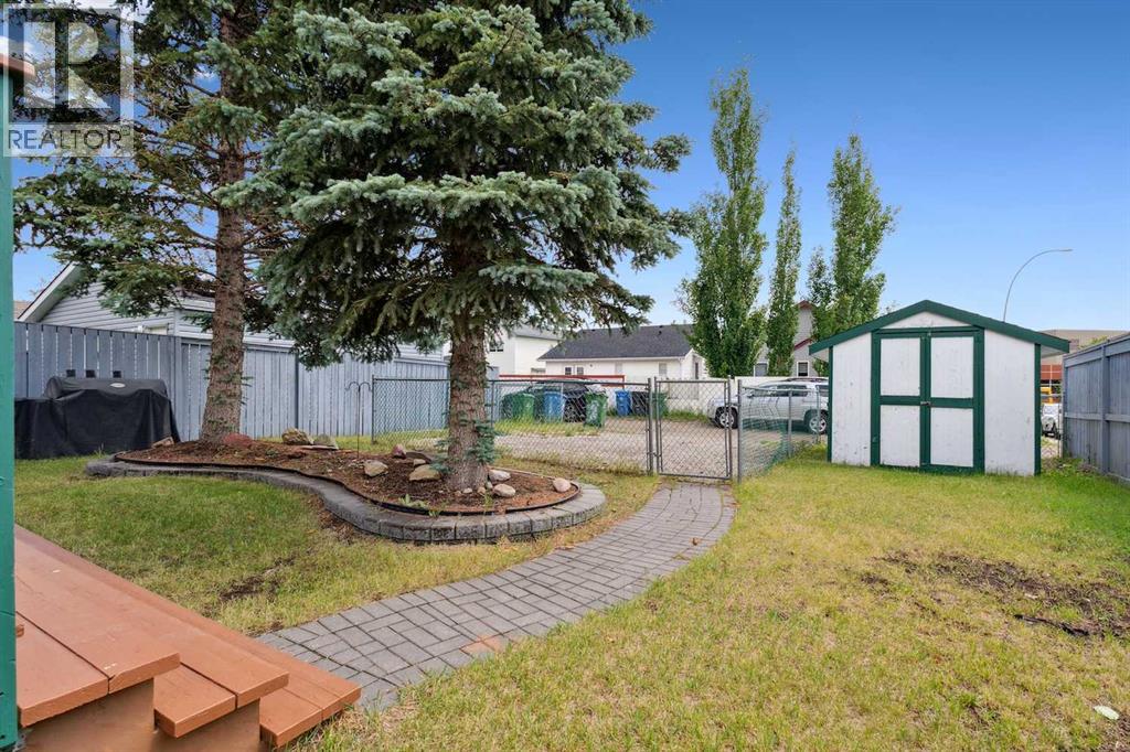 Single Family House for Sale in  Covewood Park NE Coventry Hills Calgary 