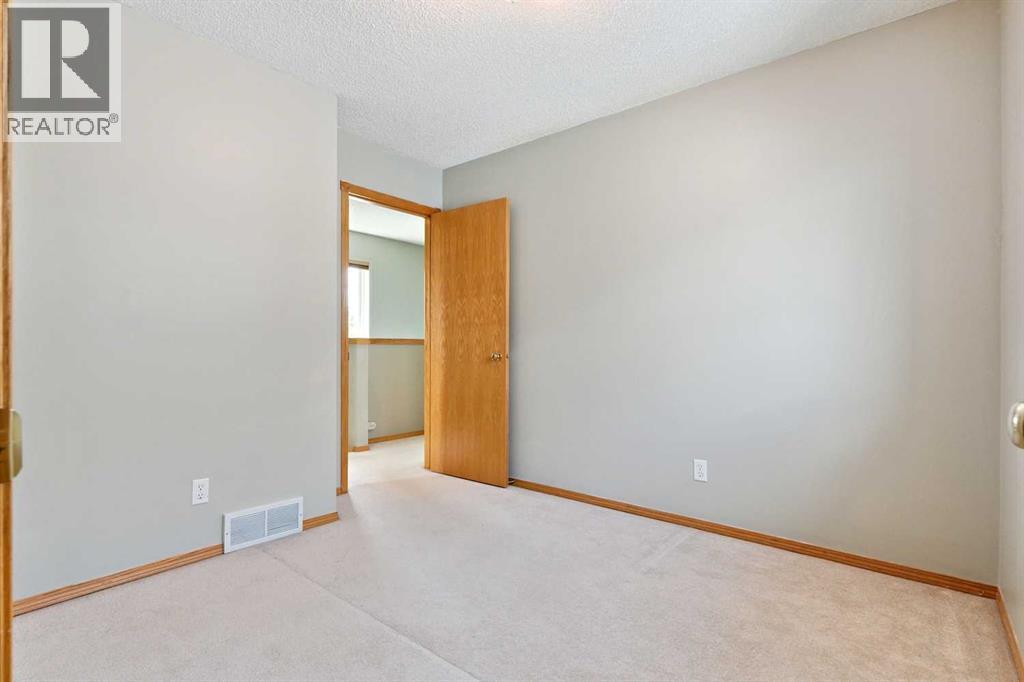 Single Family House for Sale in  Covewood Park NE Coventry Hills Calgary 