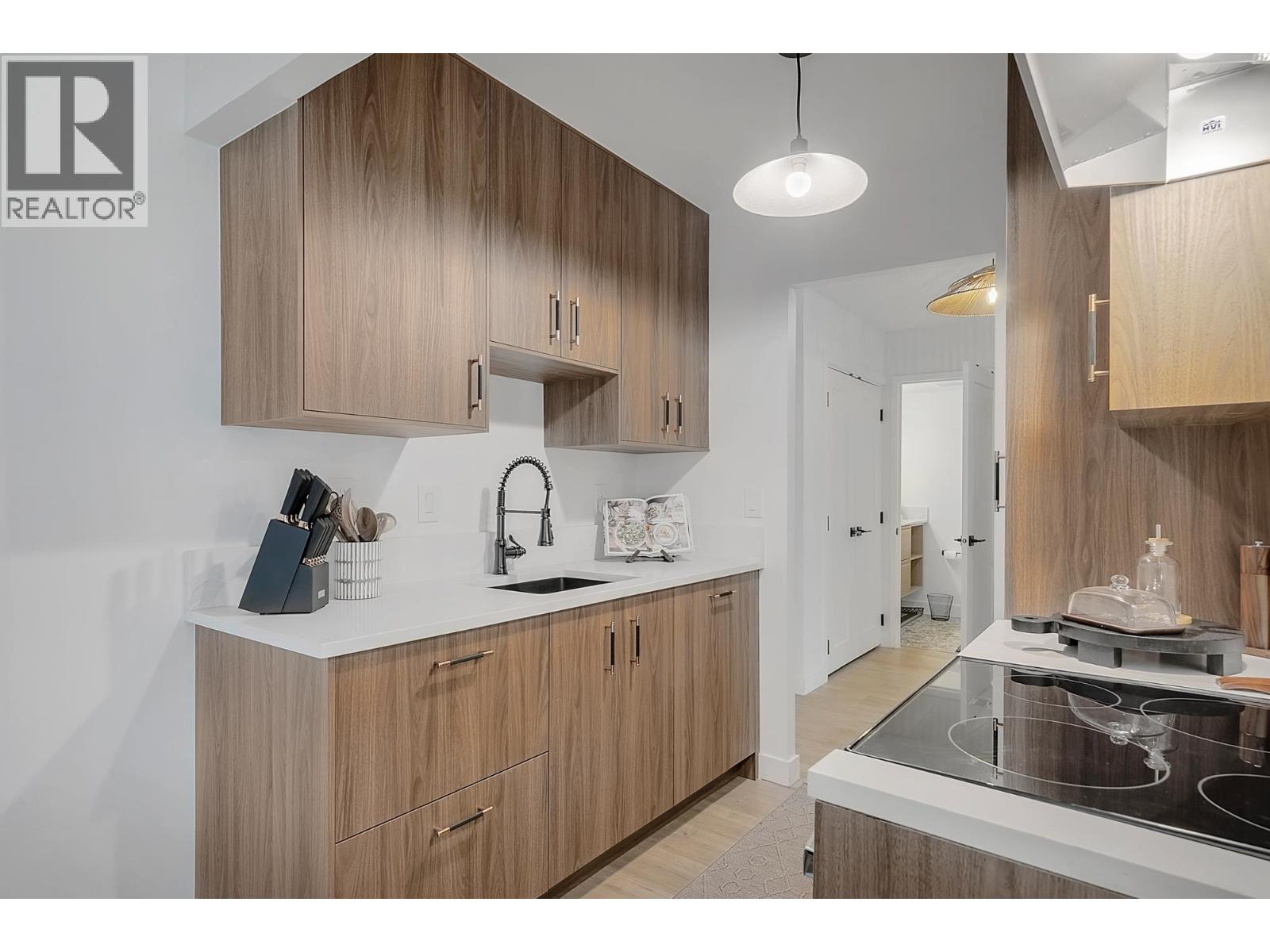 Photo 9 of 204 2240 Wall Street, Vancouver BC