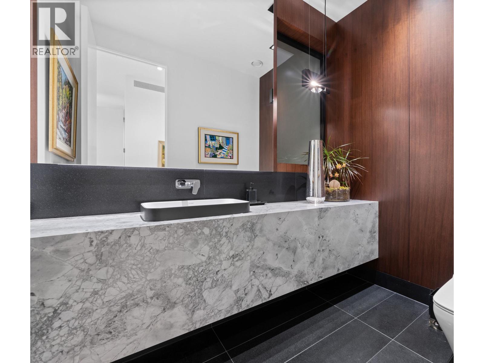 Photo 24 of 2965 Altamont Crescent, West Vancouver BC
