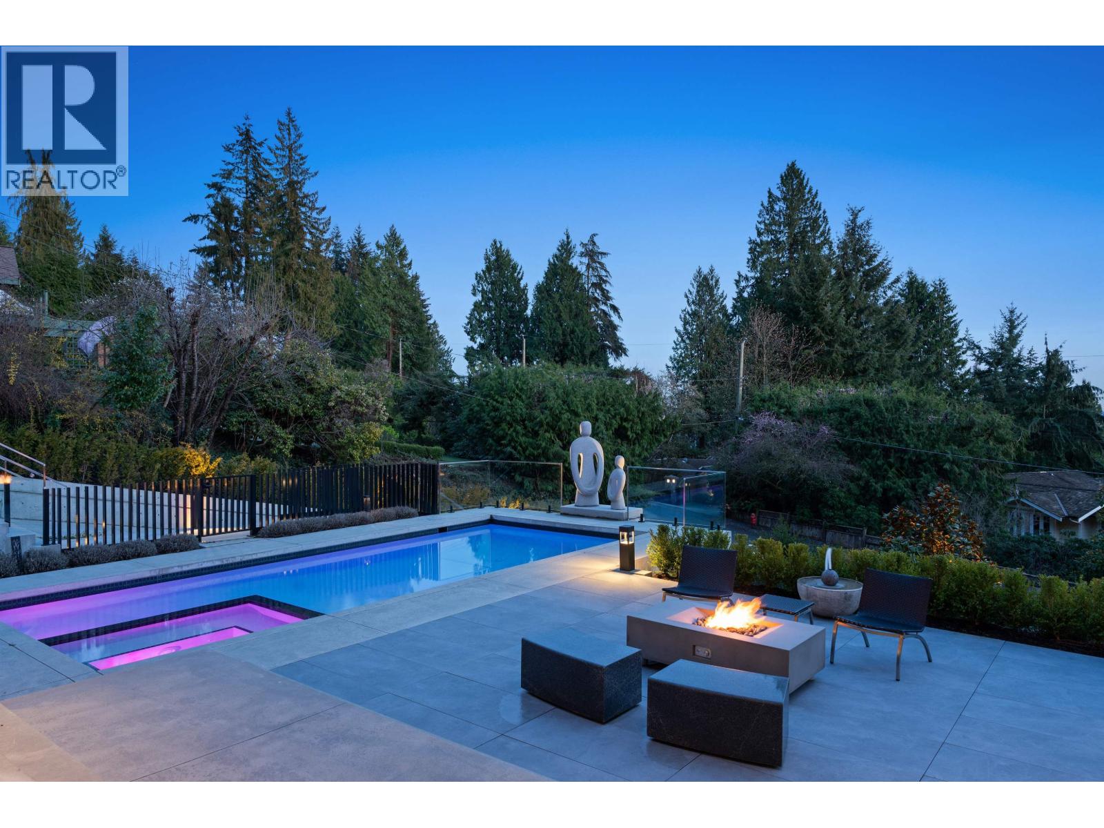 Photo 29 of 2965 Altamont Crescent, West Vancouver BC