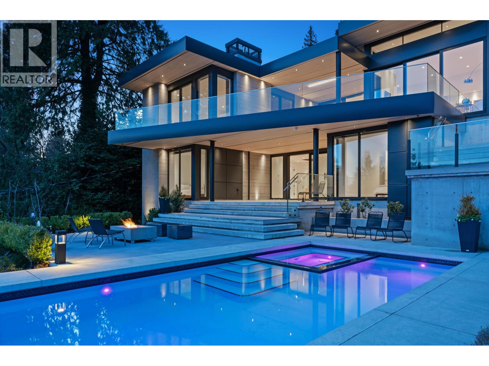 Photo 33 of 2965 Altamont Crescent, West Vancouver BC