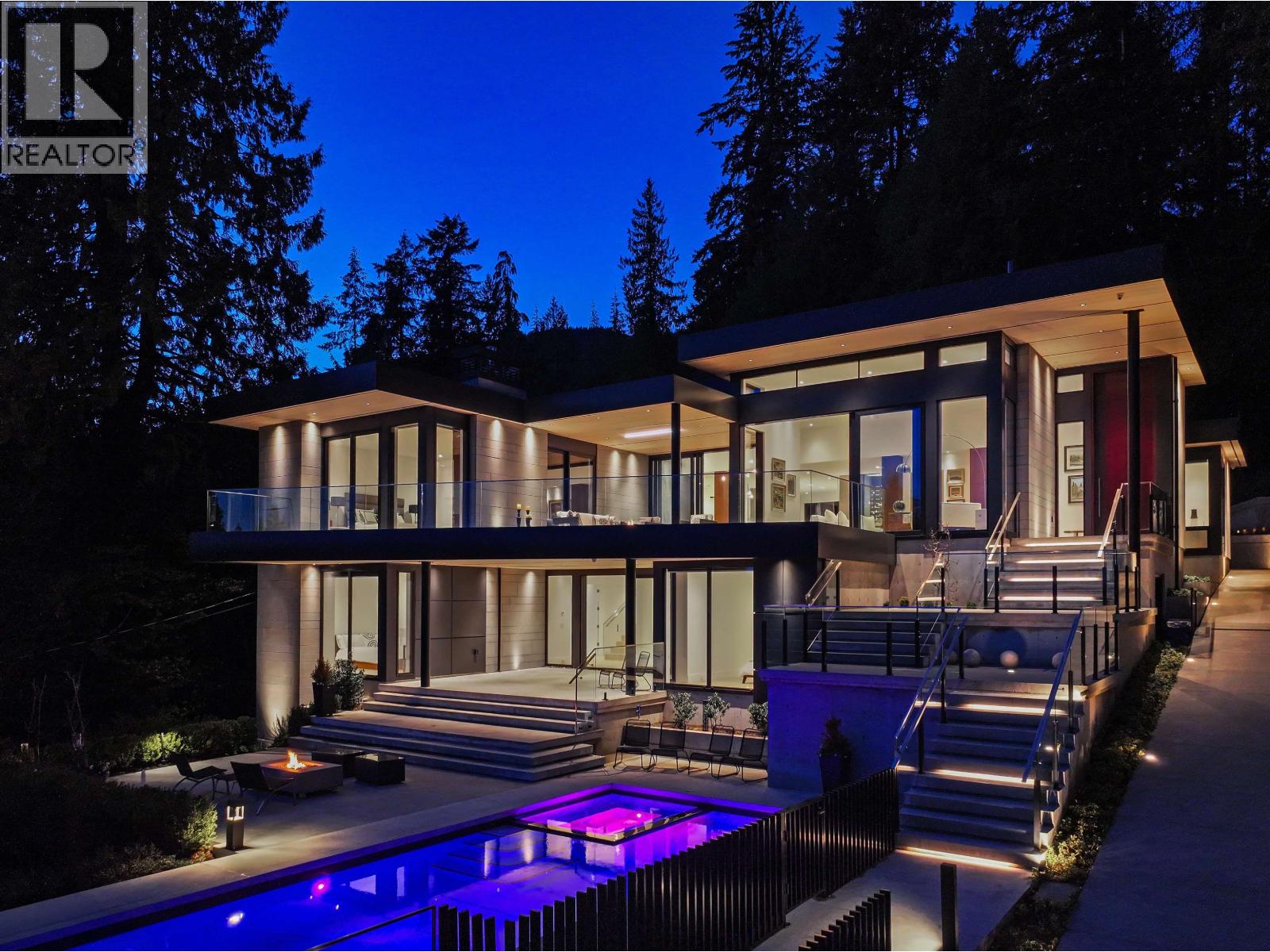 Photo 35 of 2965 Altamont Crescent, West Vancouver BC
