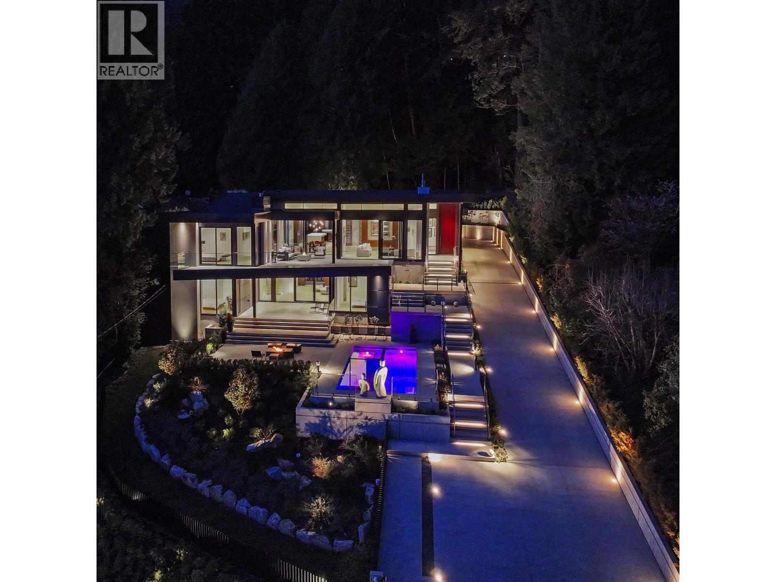 Photo 38 of 2965 Altamont Crescent, West Vancouver BC