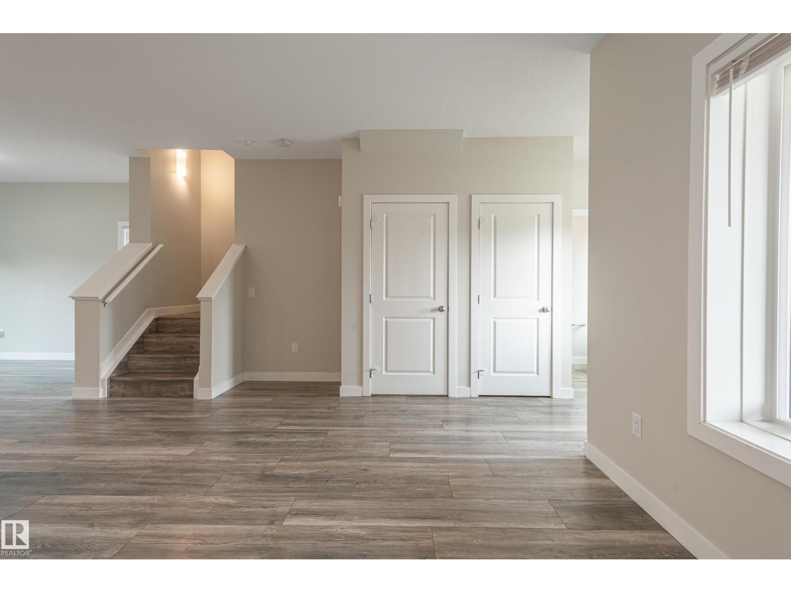 Photo 20 of 207 Griesbach Rd Nw, Edmonton AB