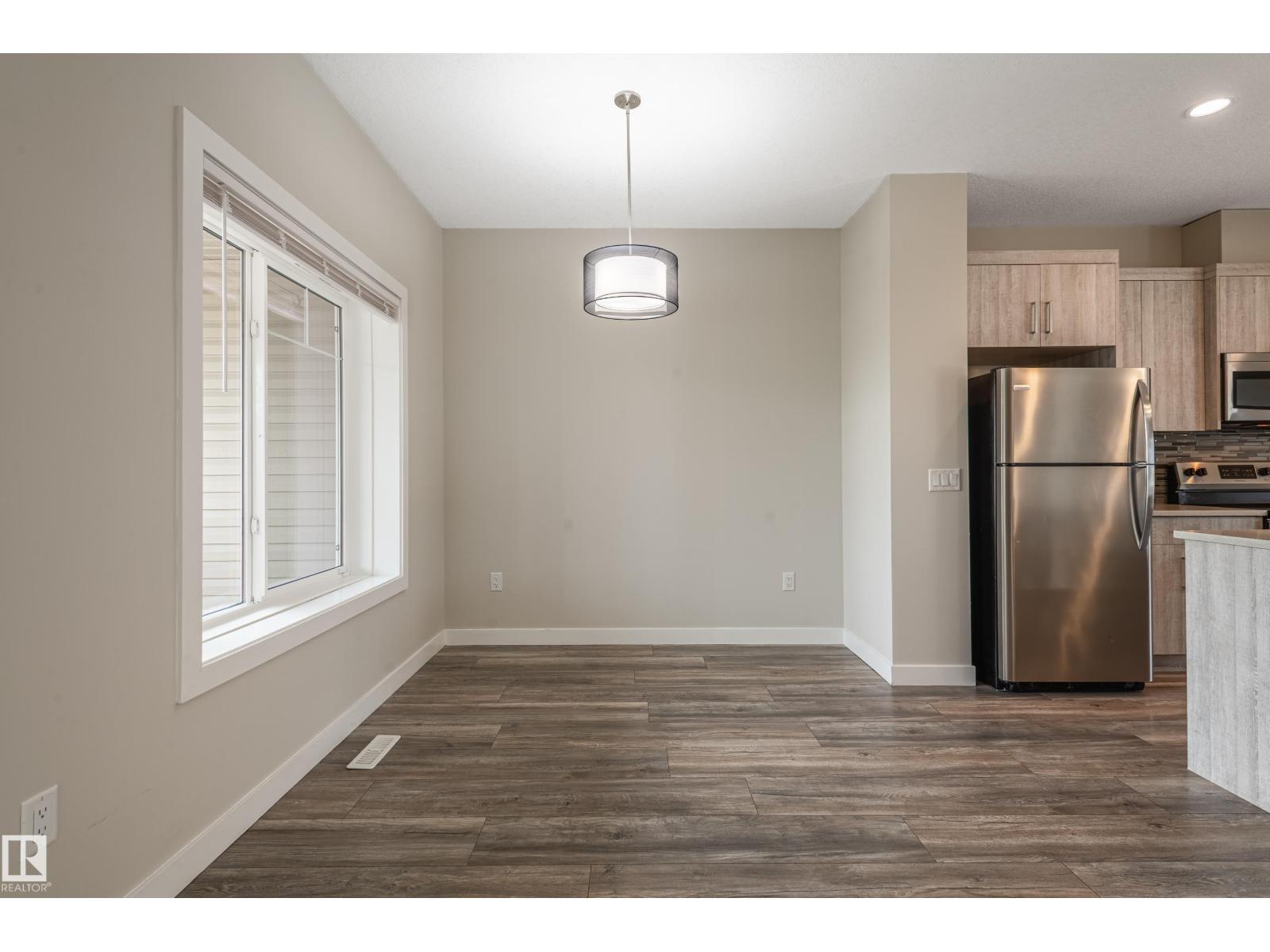 Photo 19 of 207 Griesbach Rd Nw, Edmonton AB