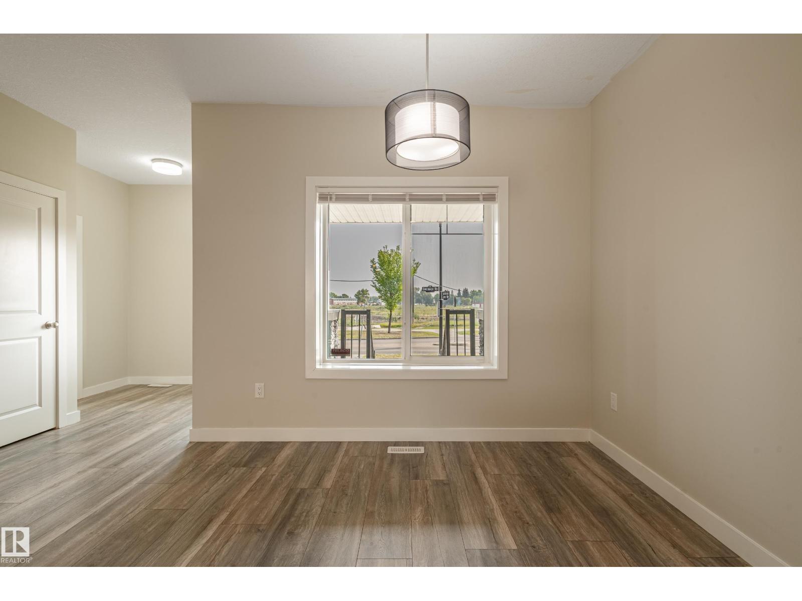 Photo 21 of 207 Griesbach Rd Nw, Edmonton AB