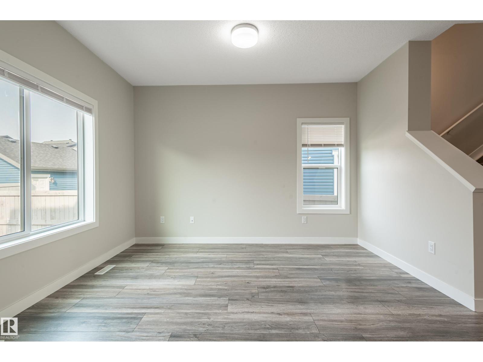 Photo 25 of 207 Griesbach Rd Nw, Edmonton AB