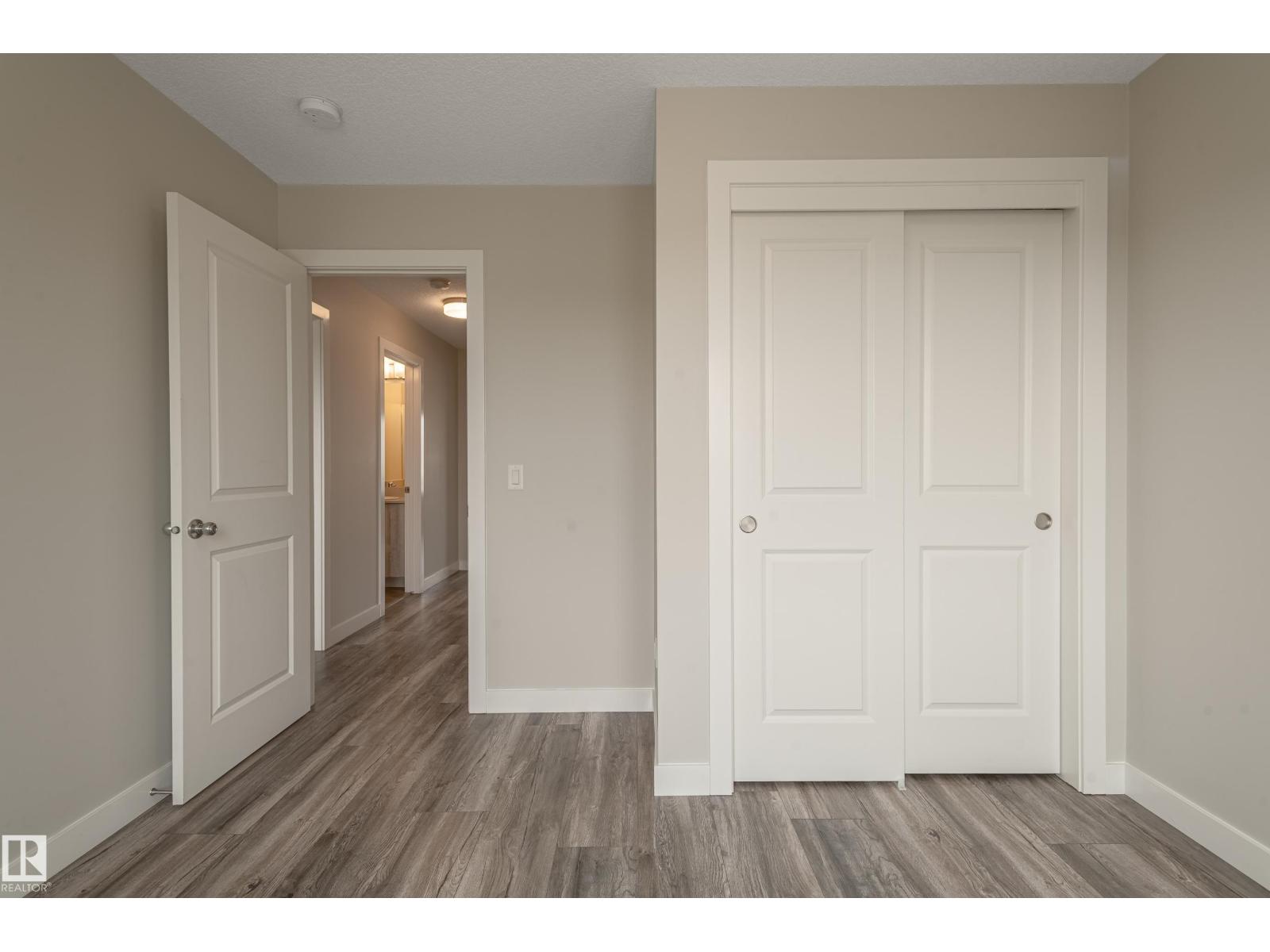 Photo 32 of 207 Griesbach Rd Nw, Edmonton AB