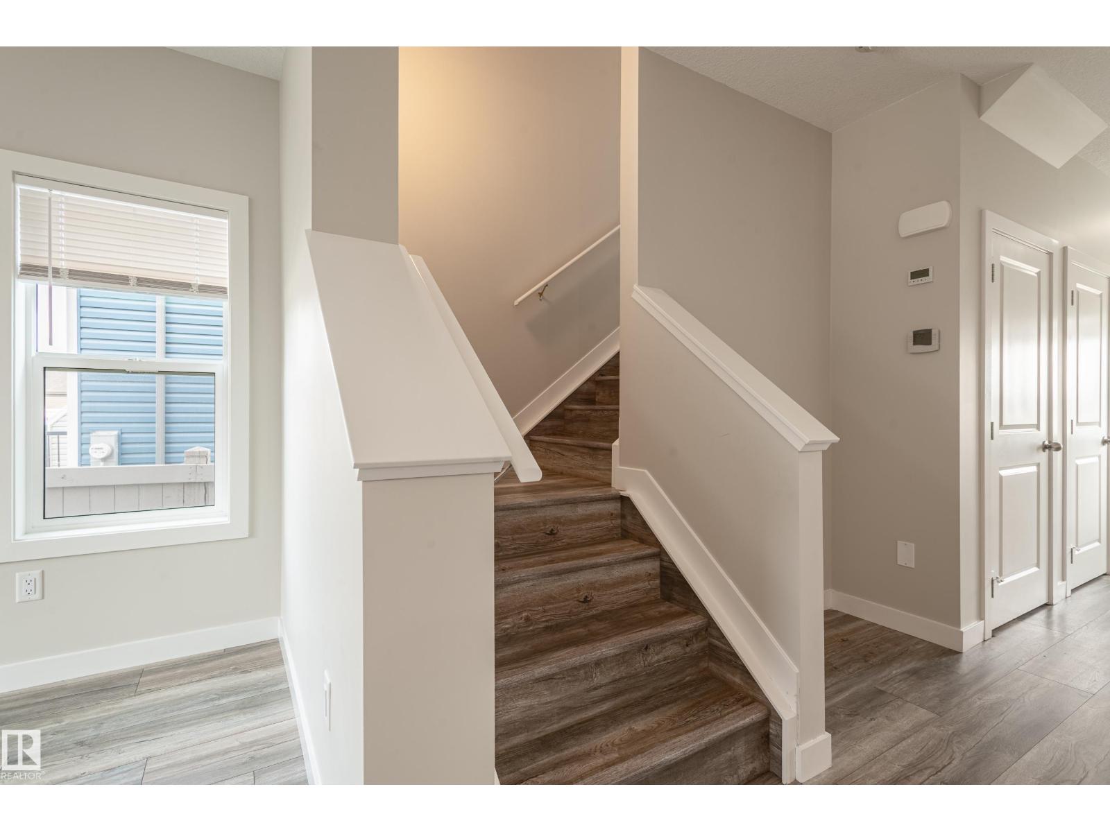 Photo 29 of 207 Griesbach Rd Nw, Edmonton AB