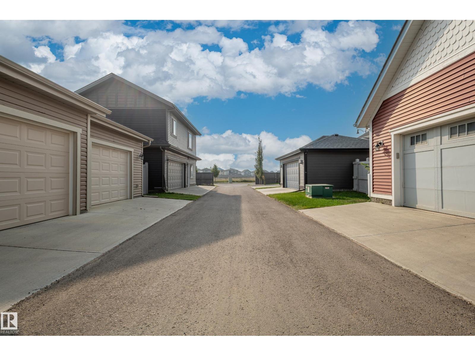 Photo 67 of 207 Griesbach Rd Nw, Edmonton AB