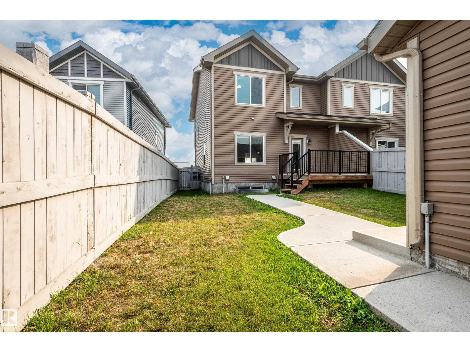 Photo 64 of 207 Griesbach Rd Nw, Edmonton AB