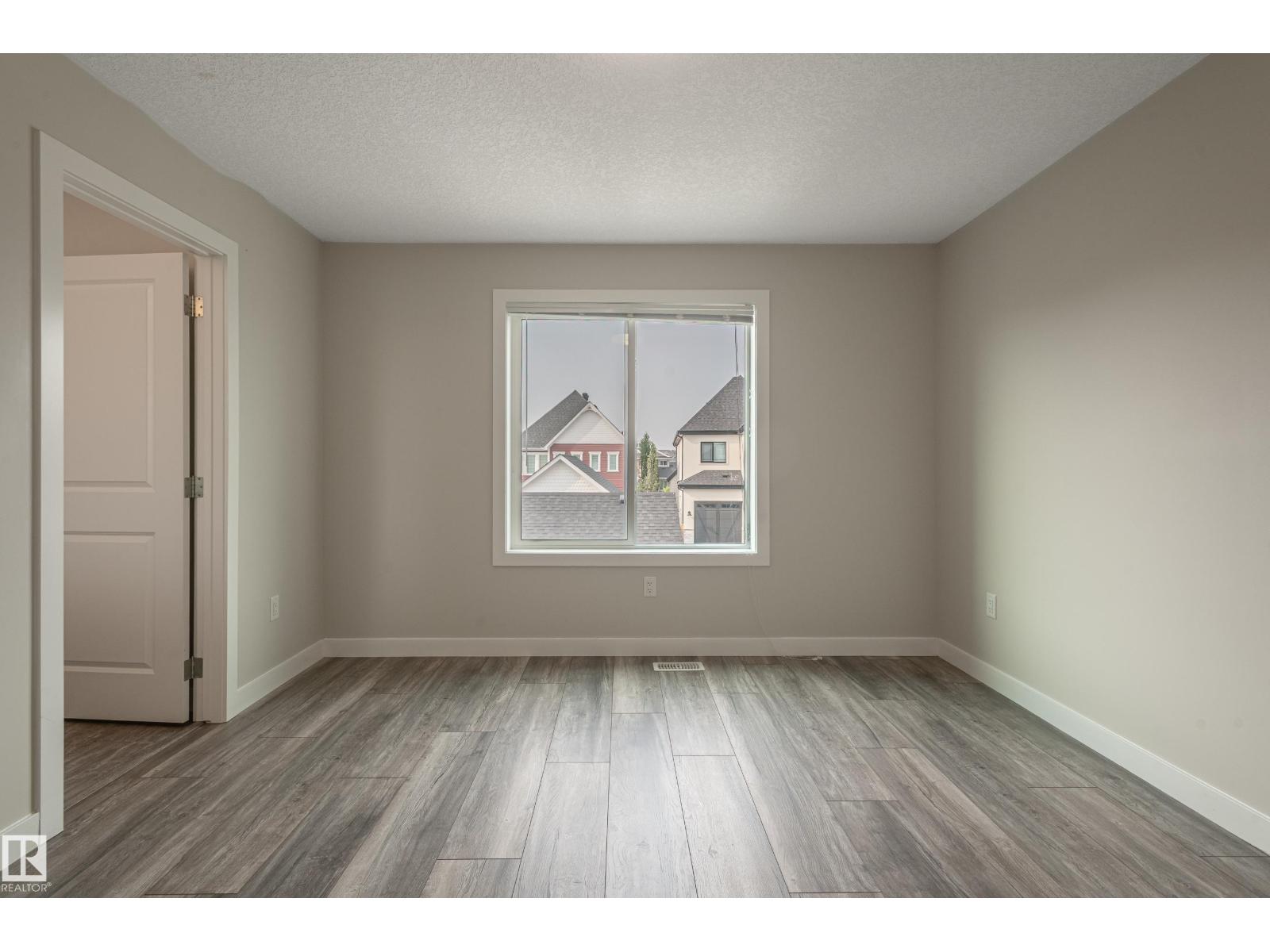 Photo 45 of 207 Griesbach Rd Nw, Edmonton AB