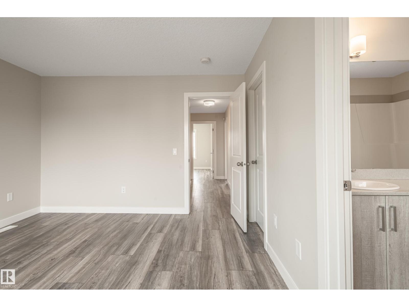 Photo 42 of 207 Griesbach Rd Nw, Edmonton AB