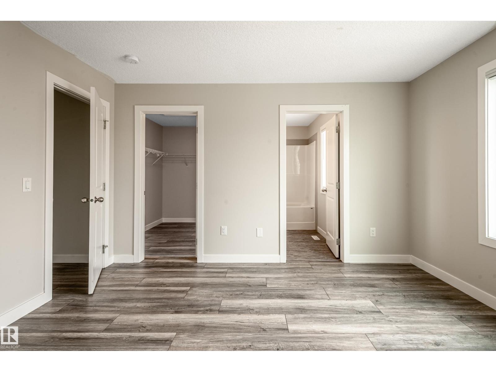 Photo 46 of 207 Griesbach Rd Nw, Edmonton AB