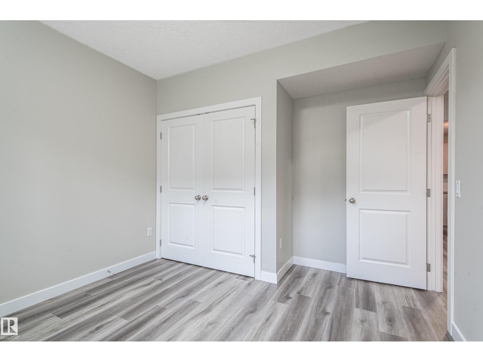 Photo 54 of 207 Griesbach Rd Nw, Edmonton AB
