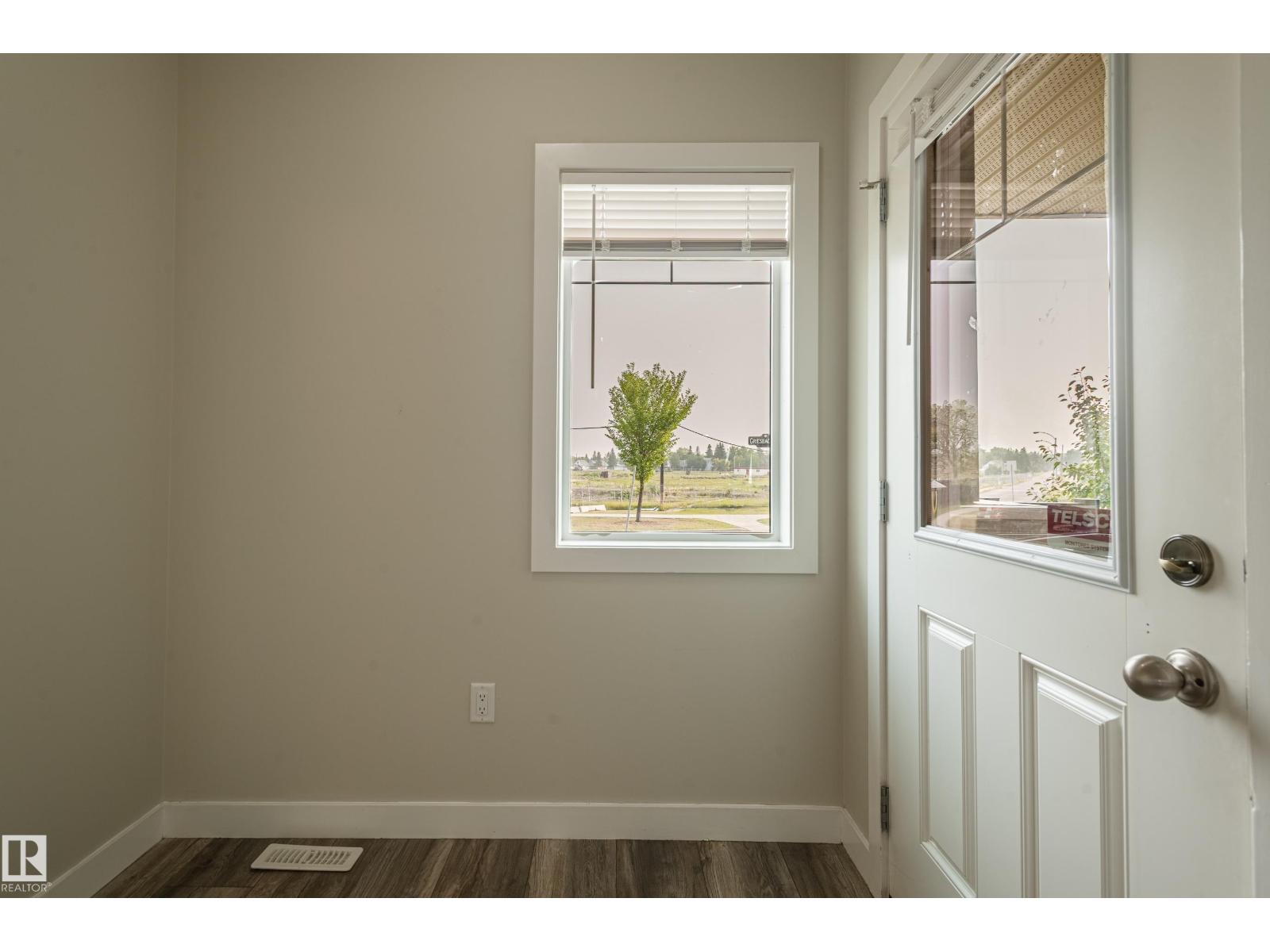 Photo 8 of 207 Griesbach Rd Nw, Edmonton AB