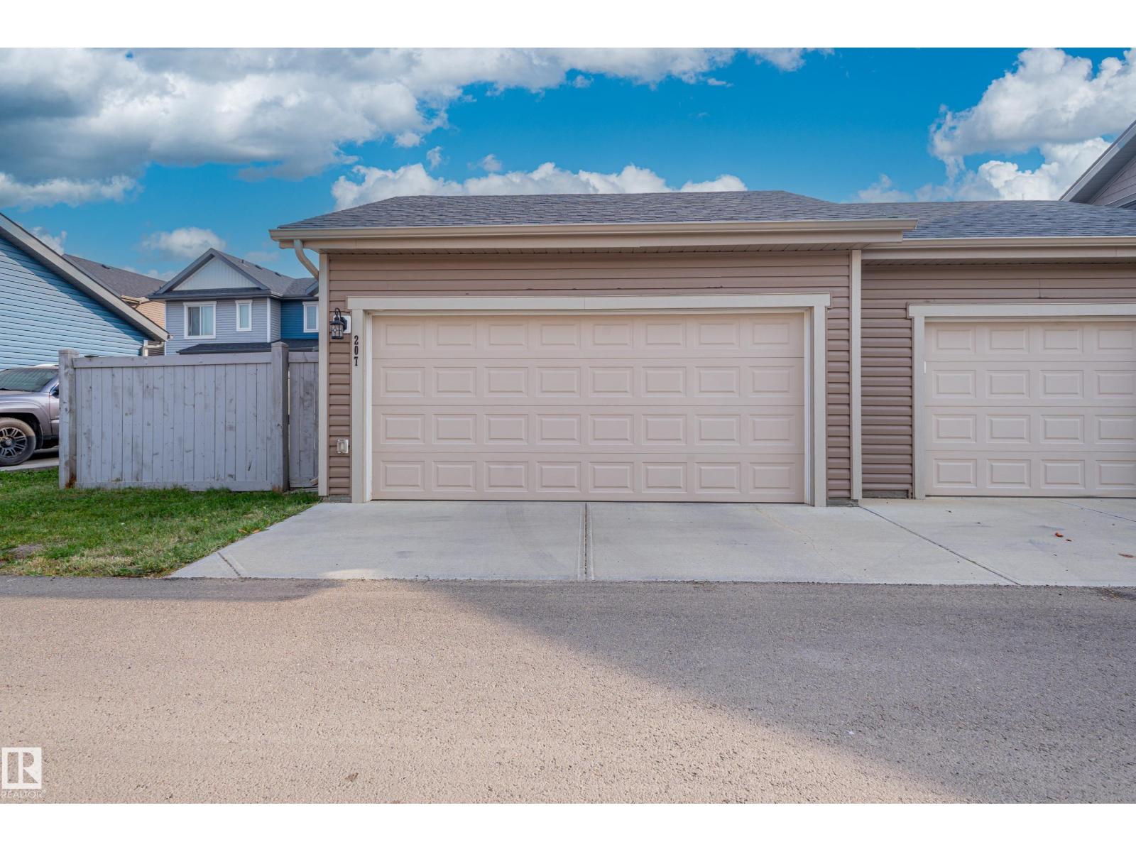 Photo 68 of 207 Griesbach Rd Nw, Edmonton AB