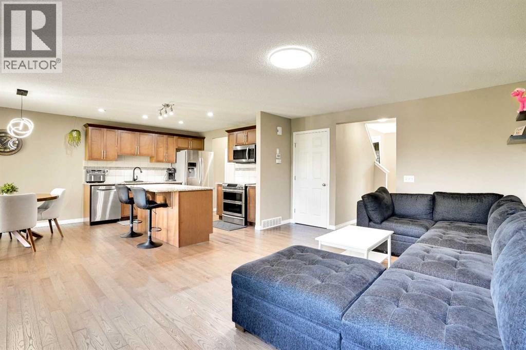 Photo 7 of 174 Windstone Avenue Sw, Airdrie AB