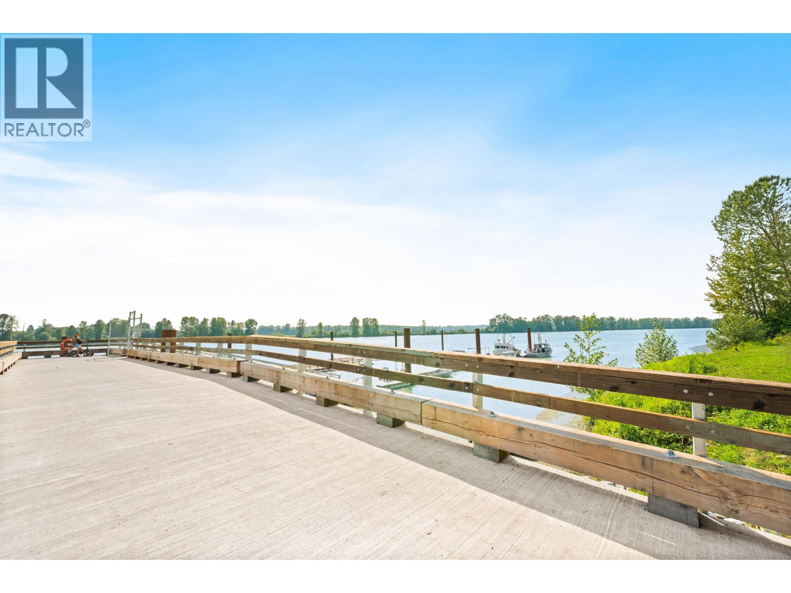 Photo 37 of 15 19572 Fraser Way, Pitt Meadows BC