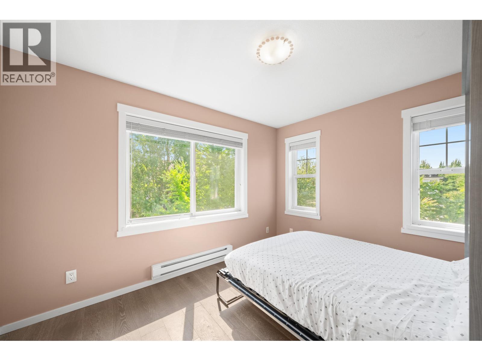 Photo 25 of 15 19572 Fraser Way, Pitt Meadows BC