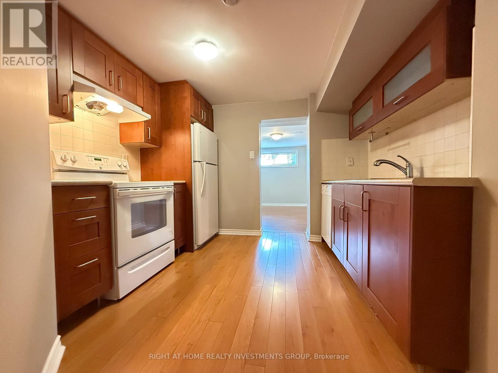 Photo 4 of Bsmt 34 Risdon Court, Toronto ON