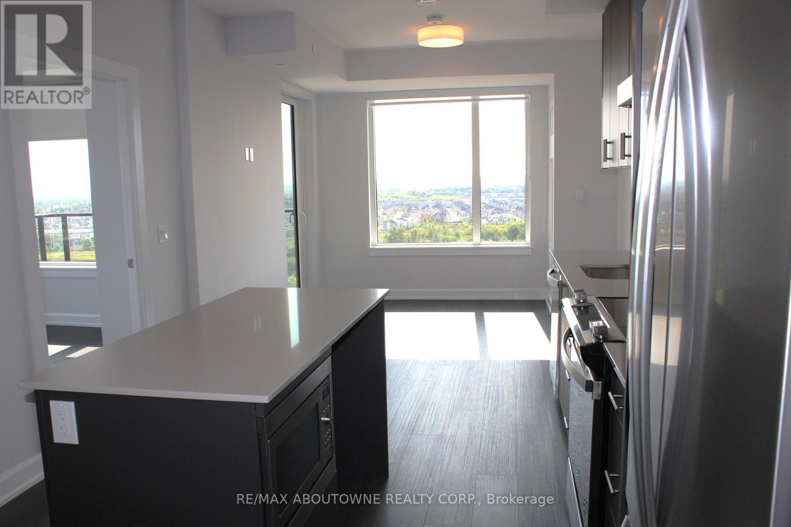Photo 5 of 1602 3220 William Coltson Avenue, Oakville ON