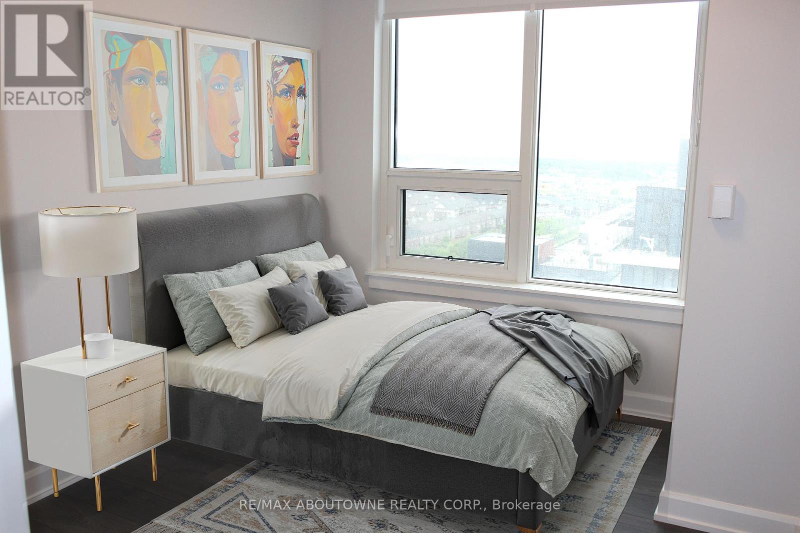 Photo 8 of 1602 3220 William Coltson Avenue, Oakville ON