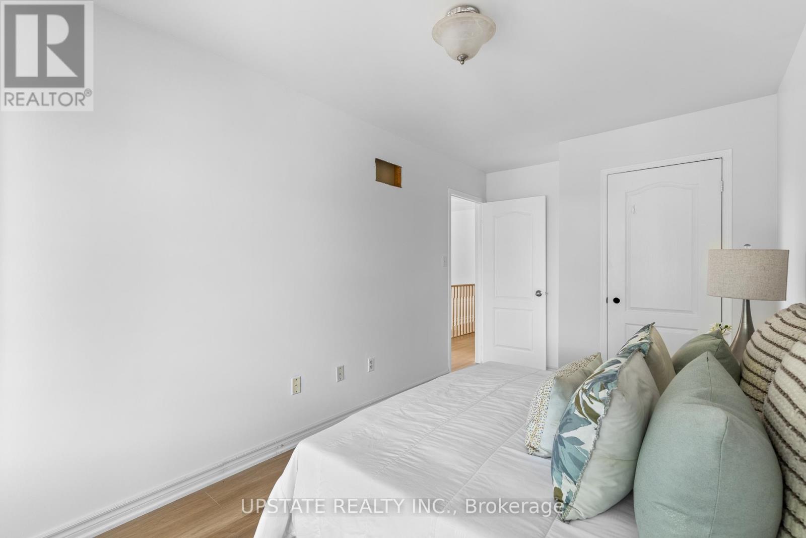 Photo 27 of 49 Sand Cherry Crescent, Brampton ON
