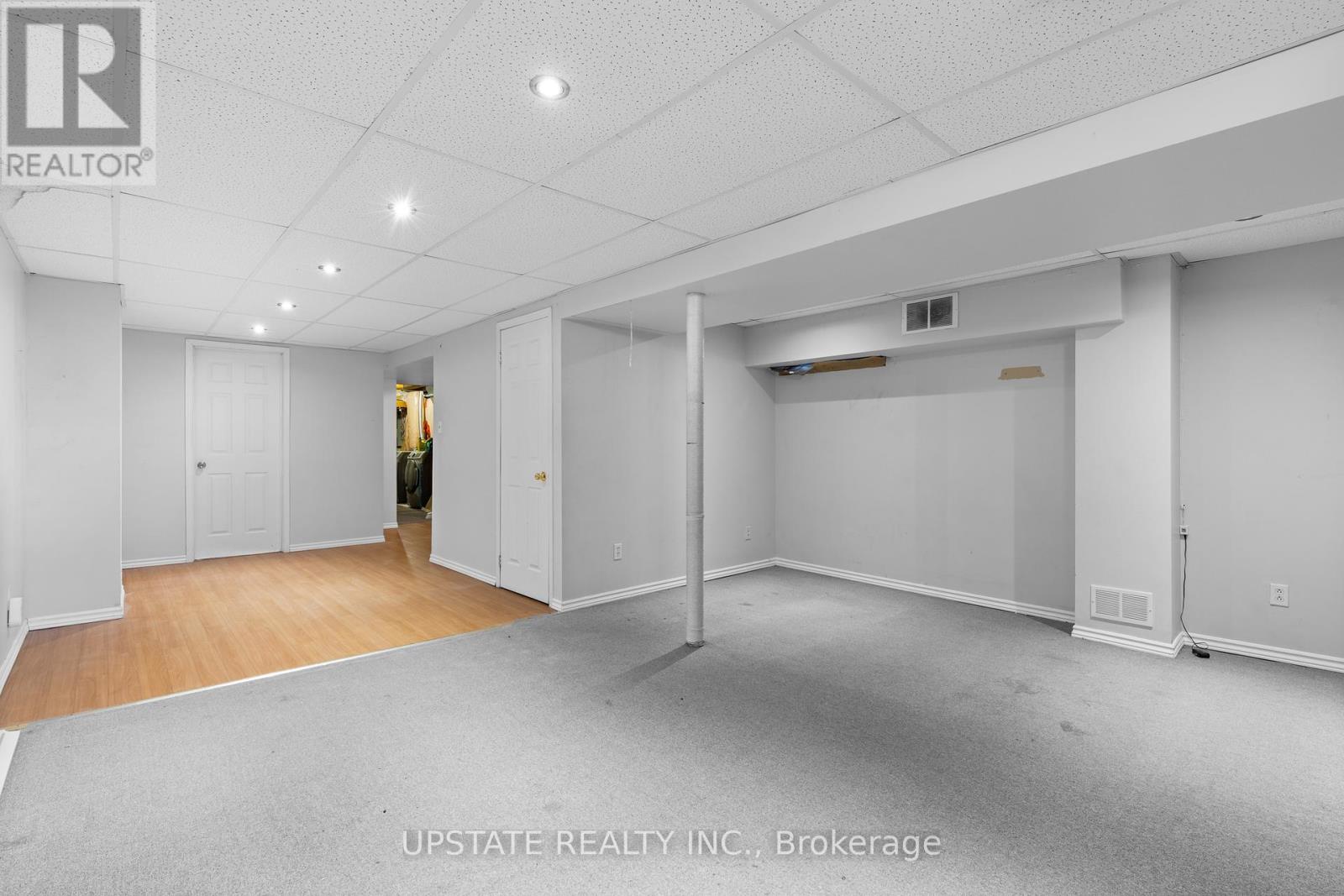 Photo 31 of 49 Sand Cherry Crescent, Brampton ON