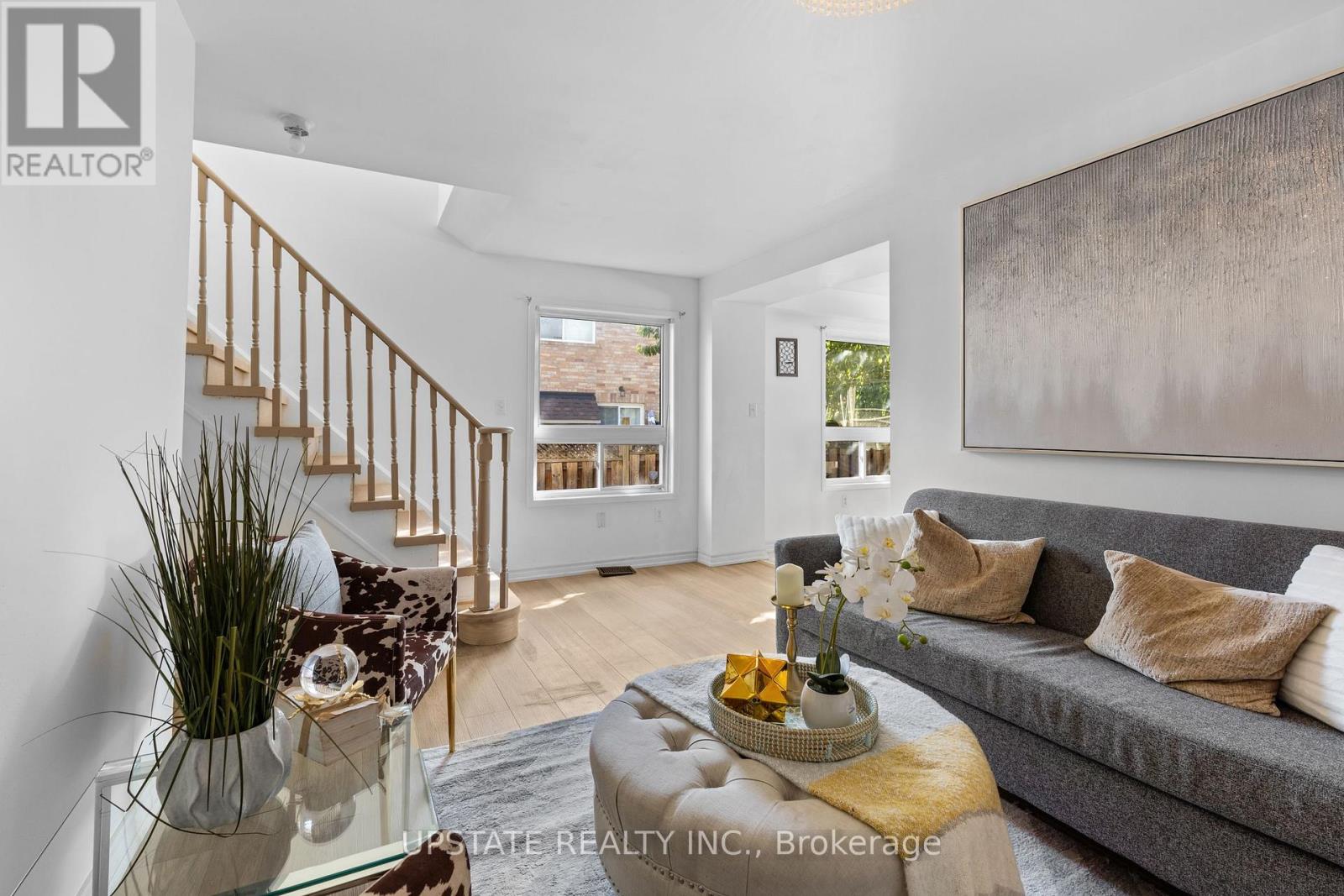 Photo 9 of 49 Sand Cherry Crescent, Brampton ON