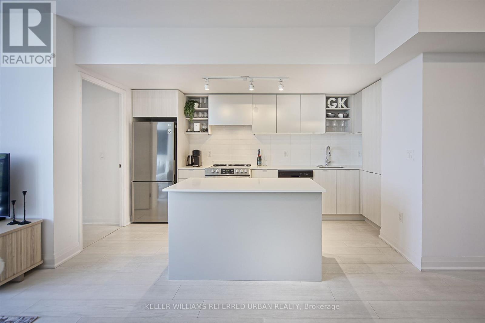 Photo 3 of 1029 26 Gibbs Road, Toronto ON