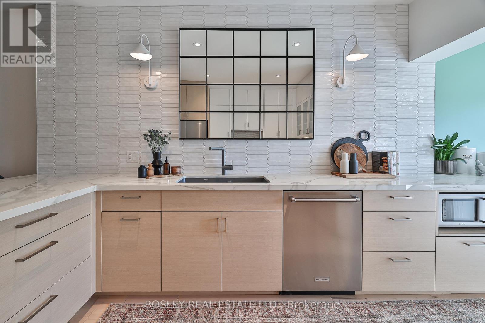 Photo 2 of 21 A Grafton Avenue, Toronto ON