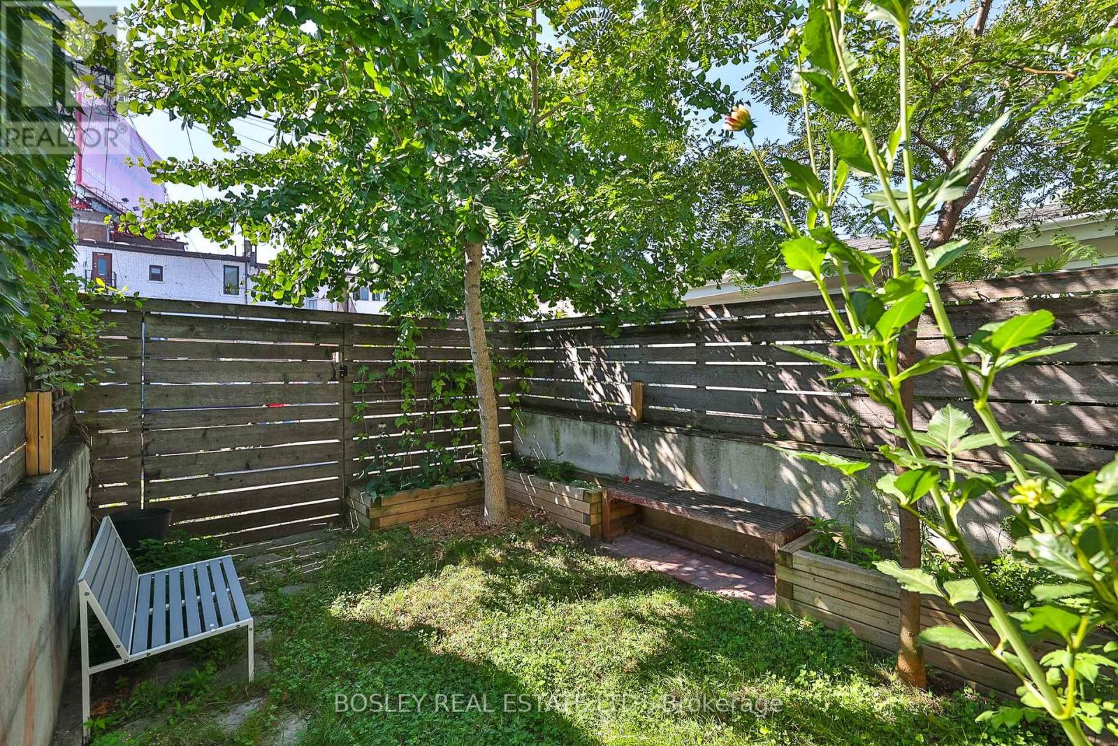 Photo 42 of 21 A Grafton Avenue, Toronto ON