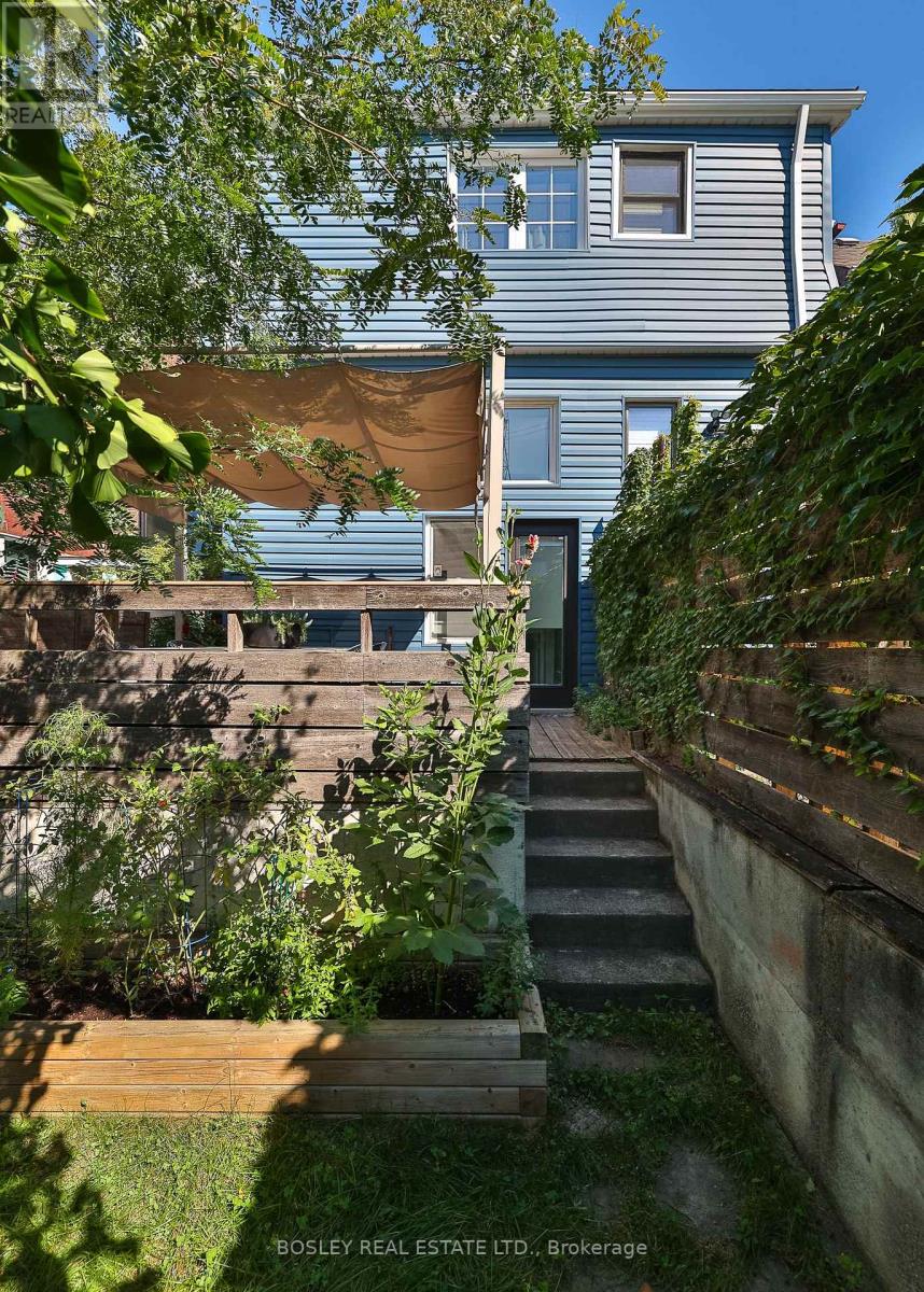 Photo 43 of 21 A Grafton Avenue, Toronto ON