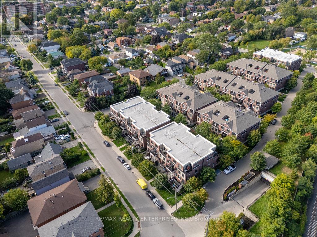 Photo 21 of 71 130 Twenty Fourth Street, Toronto ON