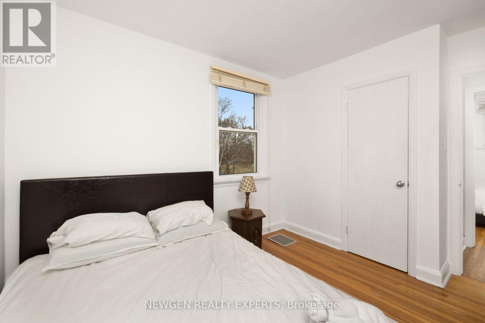 Photo 28 of 93 Ashbourne Drive, Toronto ON