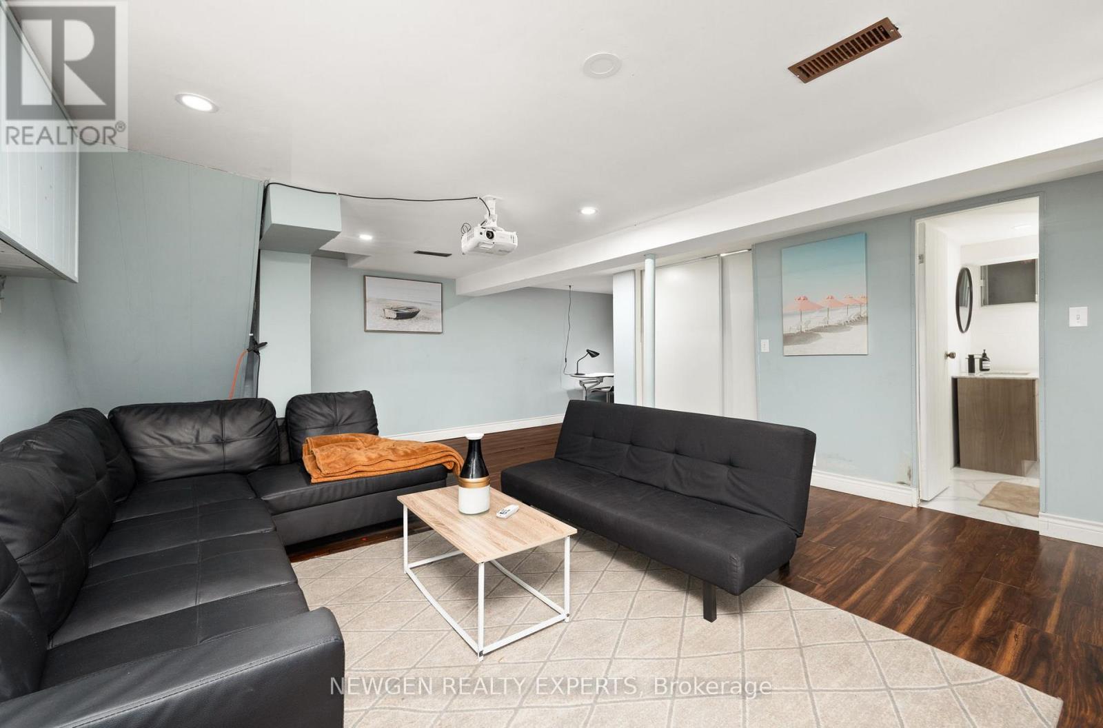 Photo 36 of 93 Ashbourne Drive, Toronto ON