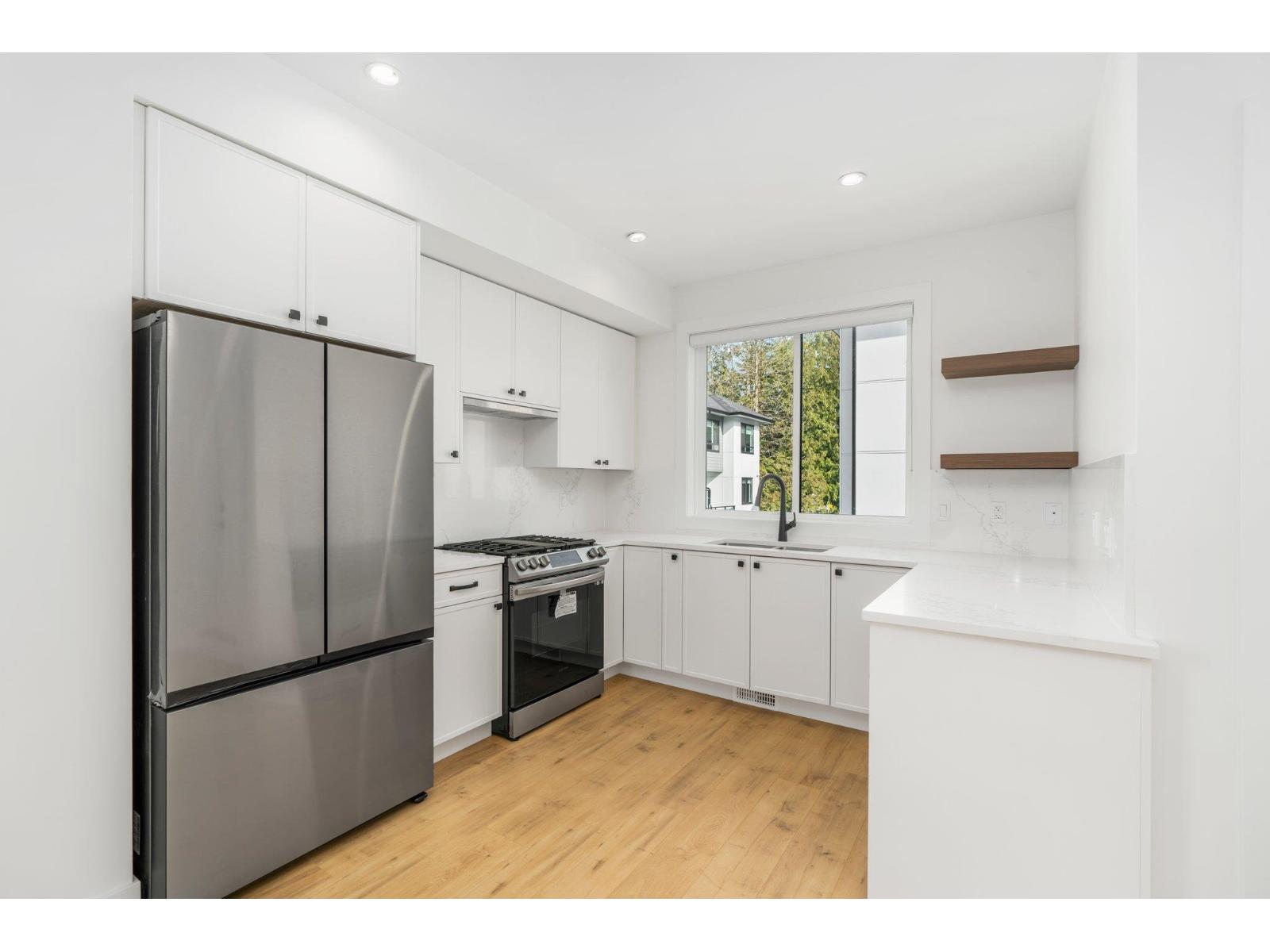 Photo 12 of 37 12635 63 Avenue, Surrey BC