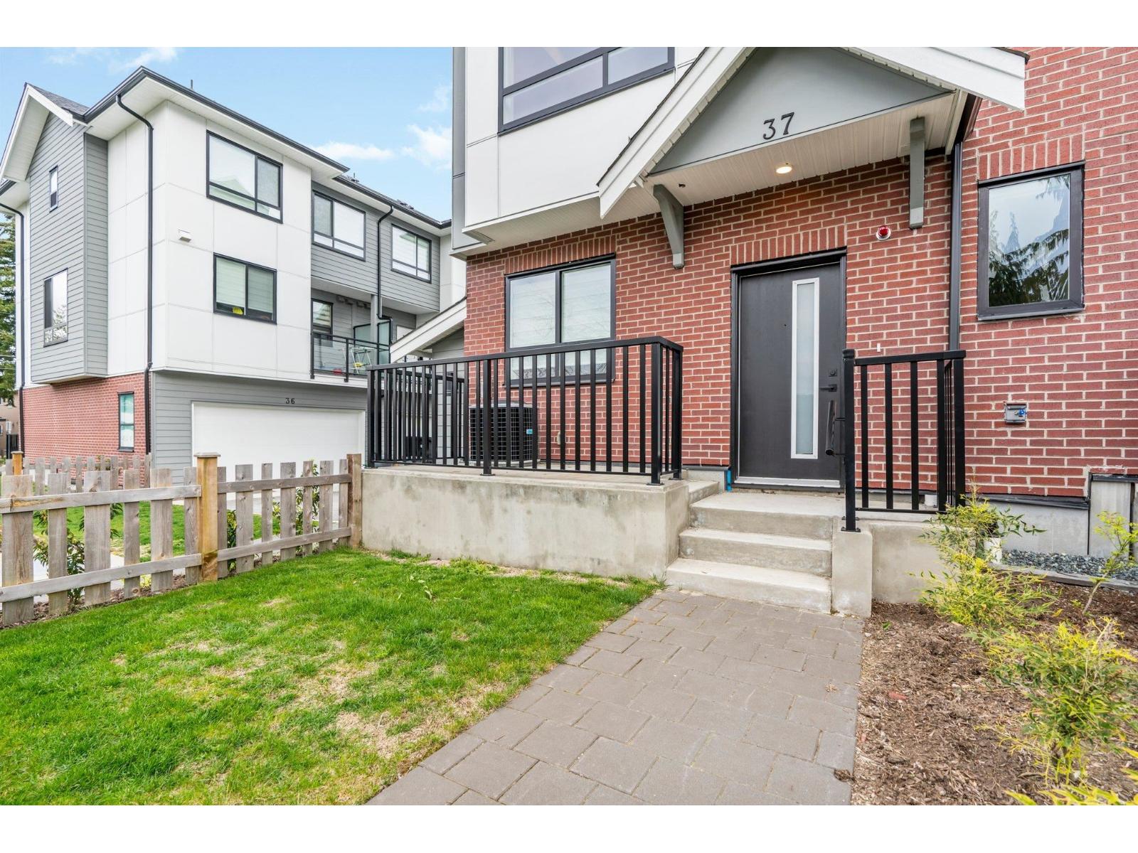 Photo 25 of 37 12635 63 Avenue, Surrey BC