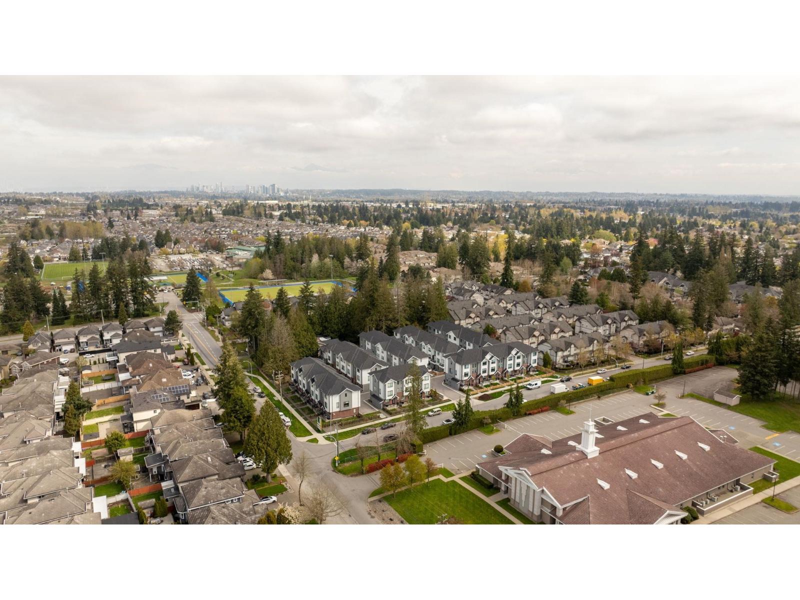 Photo 39 of 37 12635 63 Avenue, Surrey BC