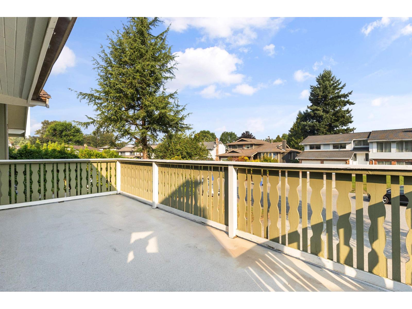 Photo 4 of 3783 Nanaimo Crescent, Abbotsford BC