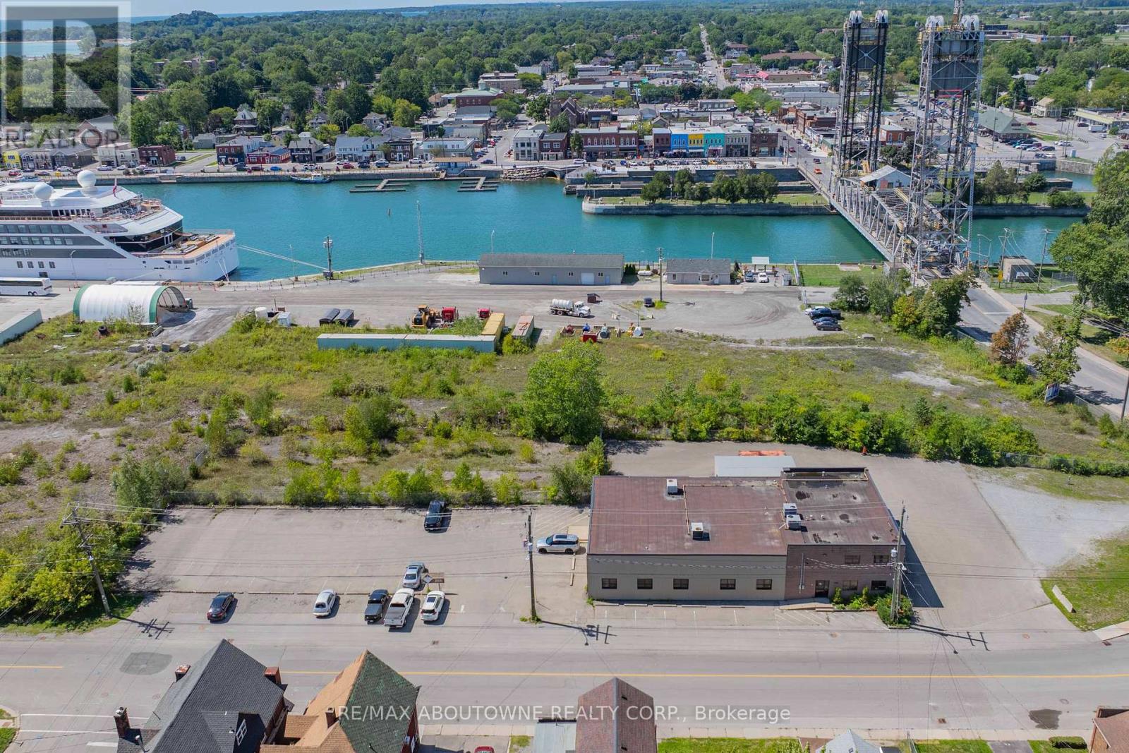 Photo 4 of 198 Welland Street, Port Colborne ON