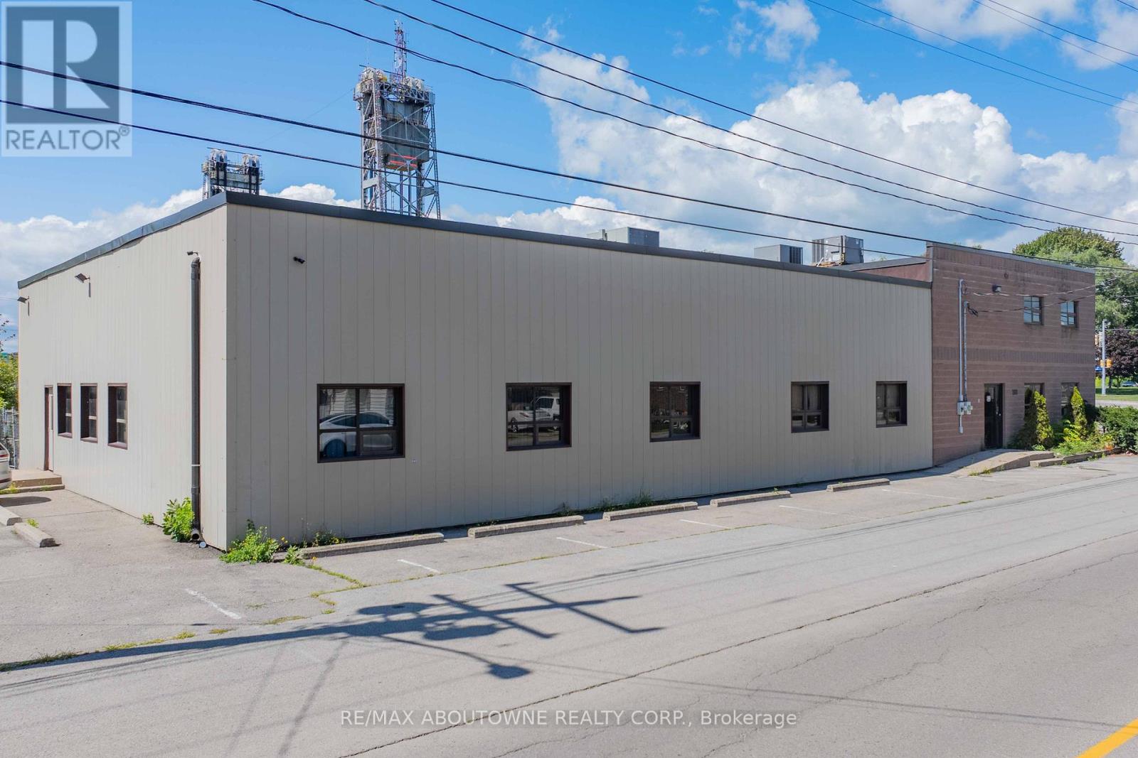 Photo 8 of 198 Welland Street, Port Colborne ON