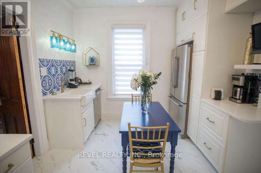 Photo 15 of 166 Brock Street, Brantford ON